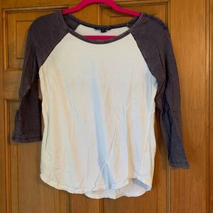 american eagle tee with back detail